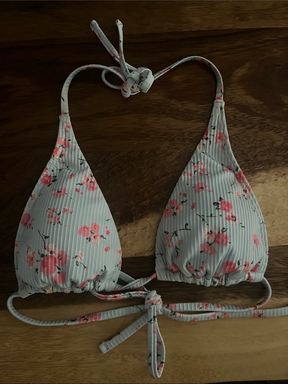 Hollister Swim Floral Triangle Bikini Top, EUC, textured baby blue ditsy floral